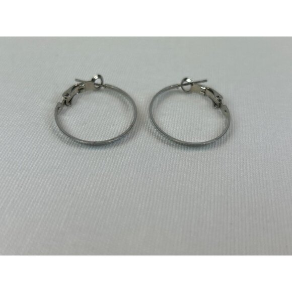 Vintage Silver Tone Flat Hoop Earrings Hinged Closure - Picture 2 of 5